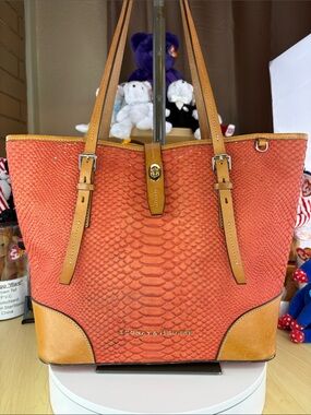 💥DOONEY & BOURKE - 136U893